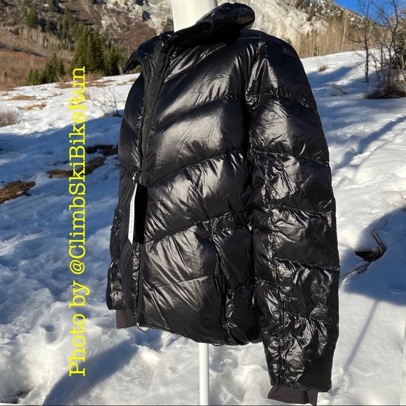 BNWT Athleta Lofty Down Jacket Black - Picture 3 of 15